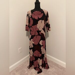 Warm dress, size 0. Great condition.
